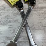 Juego llaves para armar estantes ANRA, marca RIMO.